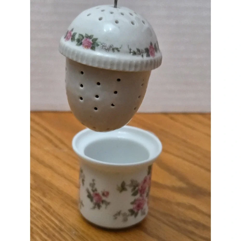 Kaiser W. Germany Porcelain Tea Infuser & Drip Cup – Vintage Rose Pattern